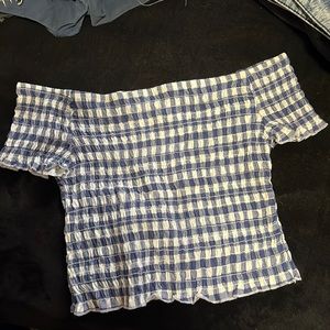 Cute white and blue stretchy crop top size medium